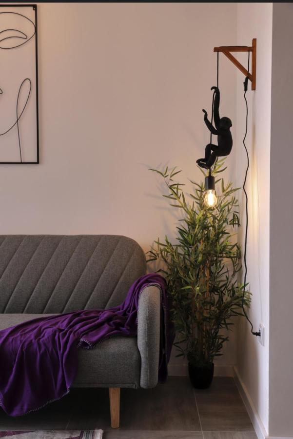Studio Apartment, 5 Minutes To The Beach Bar Buitenkant foto